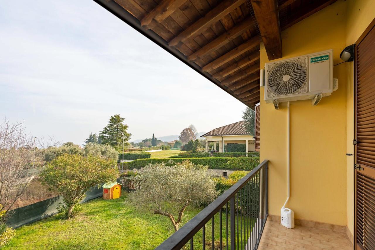 Pool - Marge Apartment - By Host4U Padenghe sul Garda Extérieur photo